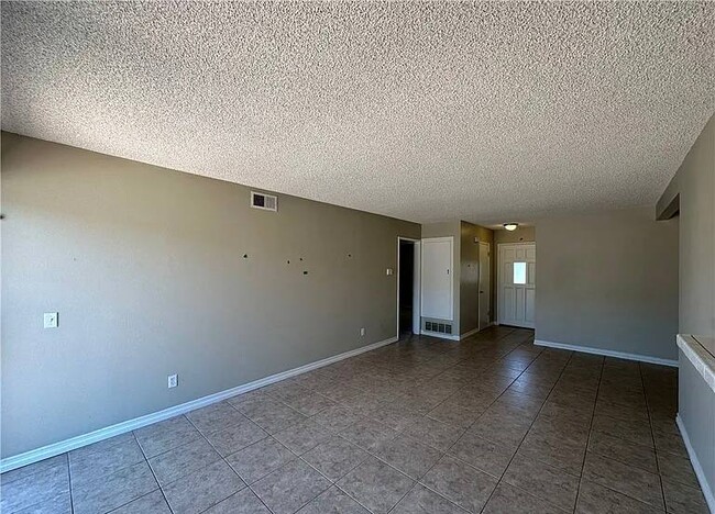 Building Photo - 1768 Bern Dr
