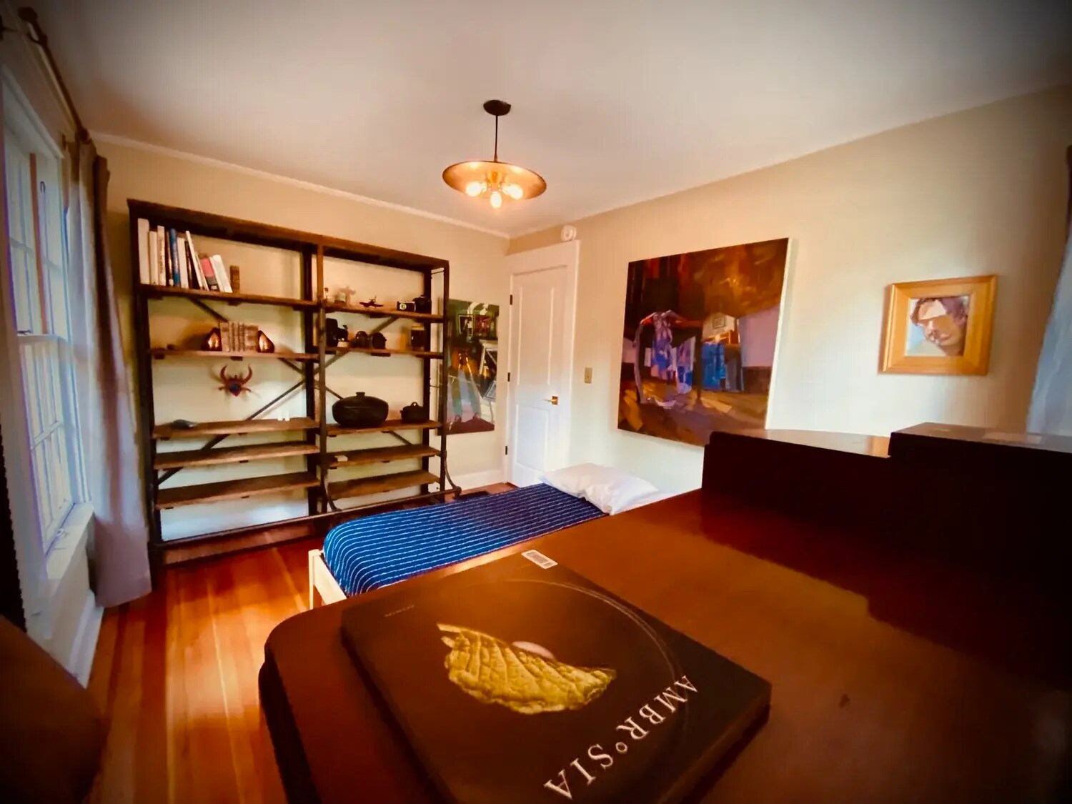 Building Photo - 620 E 1st St