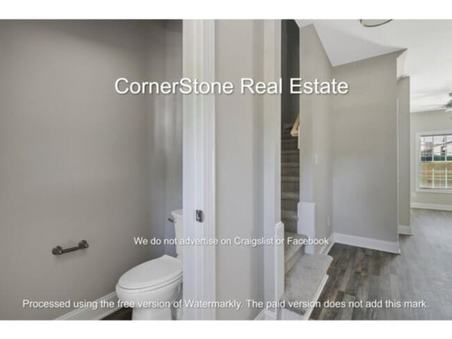 Building Photo - 2854 Little Dr