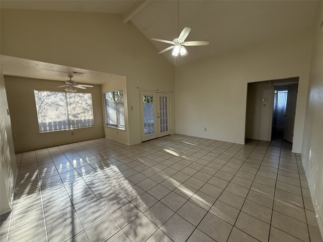 Building Photo - 9811 Mill Shadow Dr