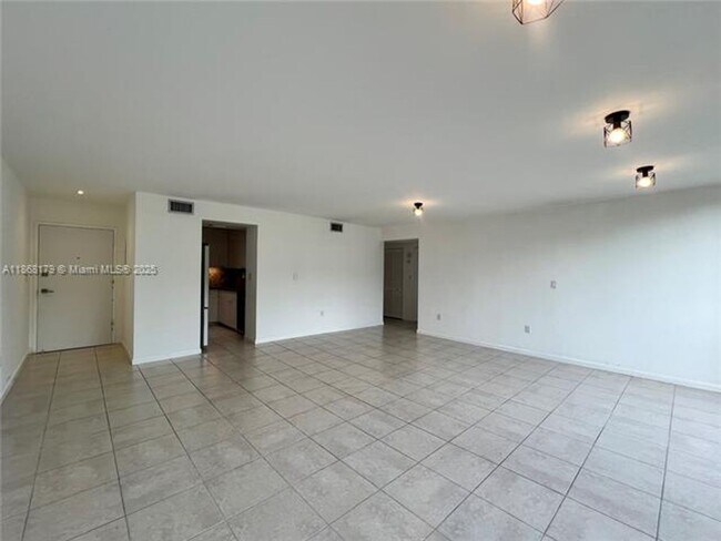 Building Photo - 155 Sunrise Dr