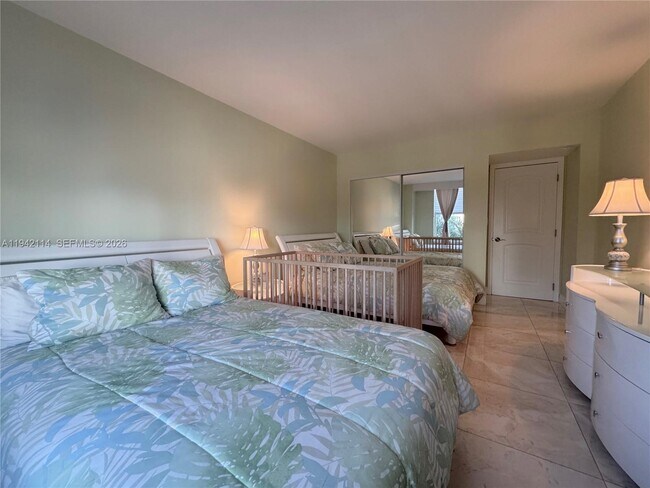 Building Photo - 3800 S Ocean Dr