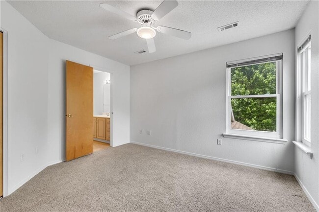 Building Photo - 1839 Hunter's Ridge