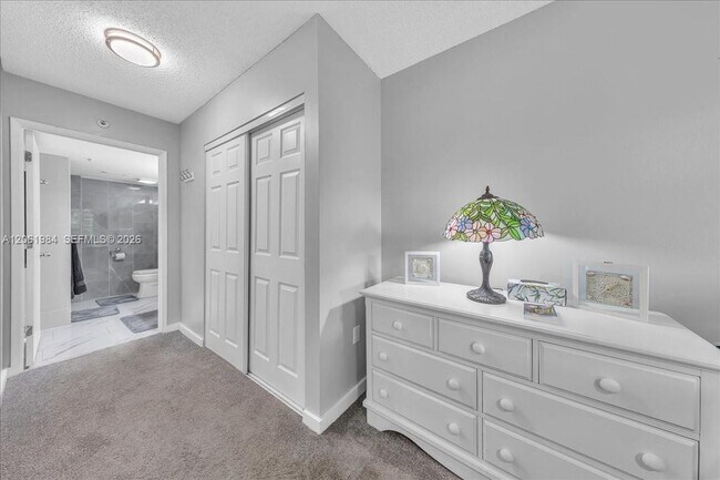 Building Photo - 2240 N Cypress Bend Dr