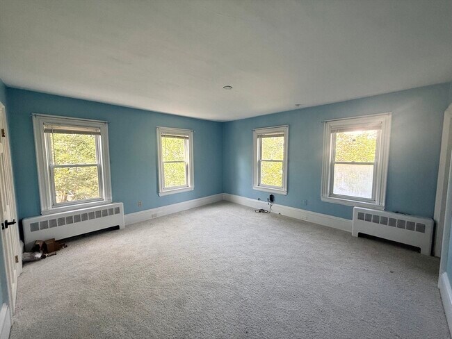 Building Photo - 491 Webster St