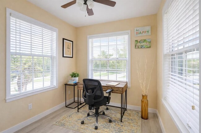 Building Photo - 501 S Magnolia Ave