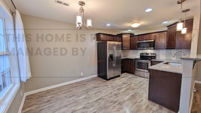 Building Photo - 518 Sourwood Dr