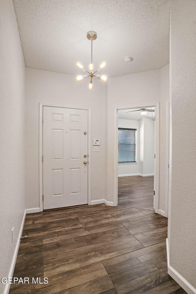 Building Photo - 6753 Parque Del Sol Dr