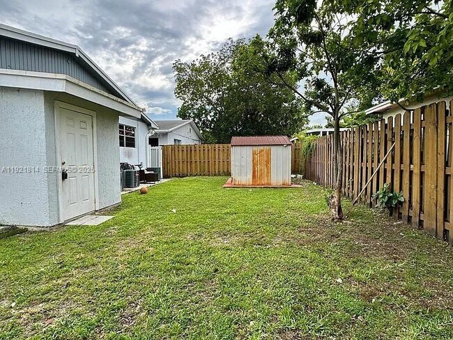 Building Photo - 2731 NW 27th St