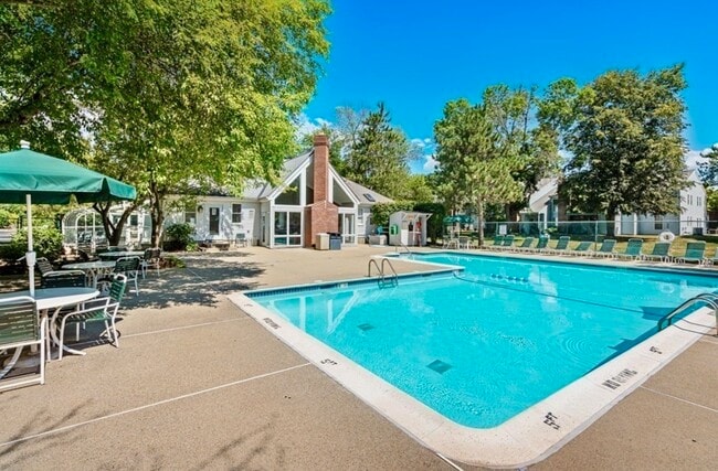 Building Photo - 32 Walden Dr