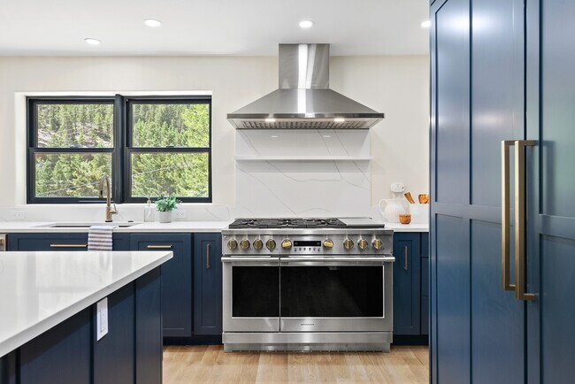 Building Photo - 205 Loop Dr