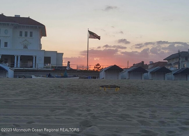 Building Photo - 600 N Edgemere Dr