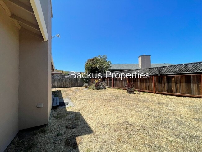 Building Photo - Remodeled three bedroom home near Marina B...