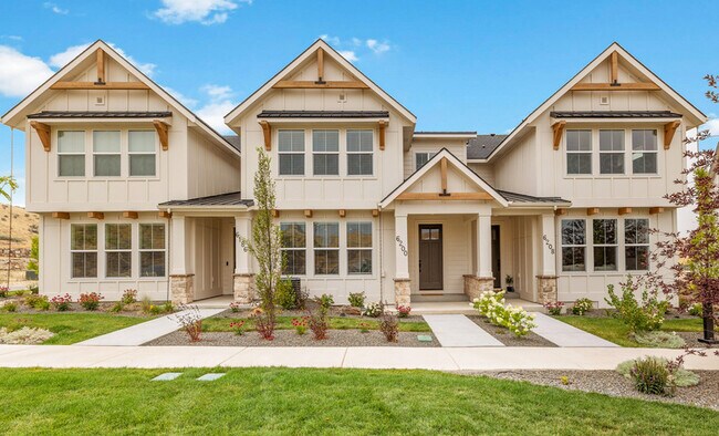 Building Photo - 6200 N Holly Spgs Ln