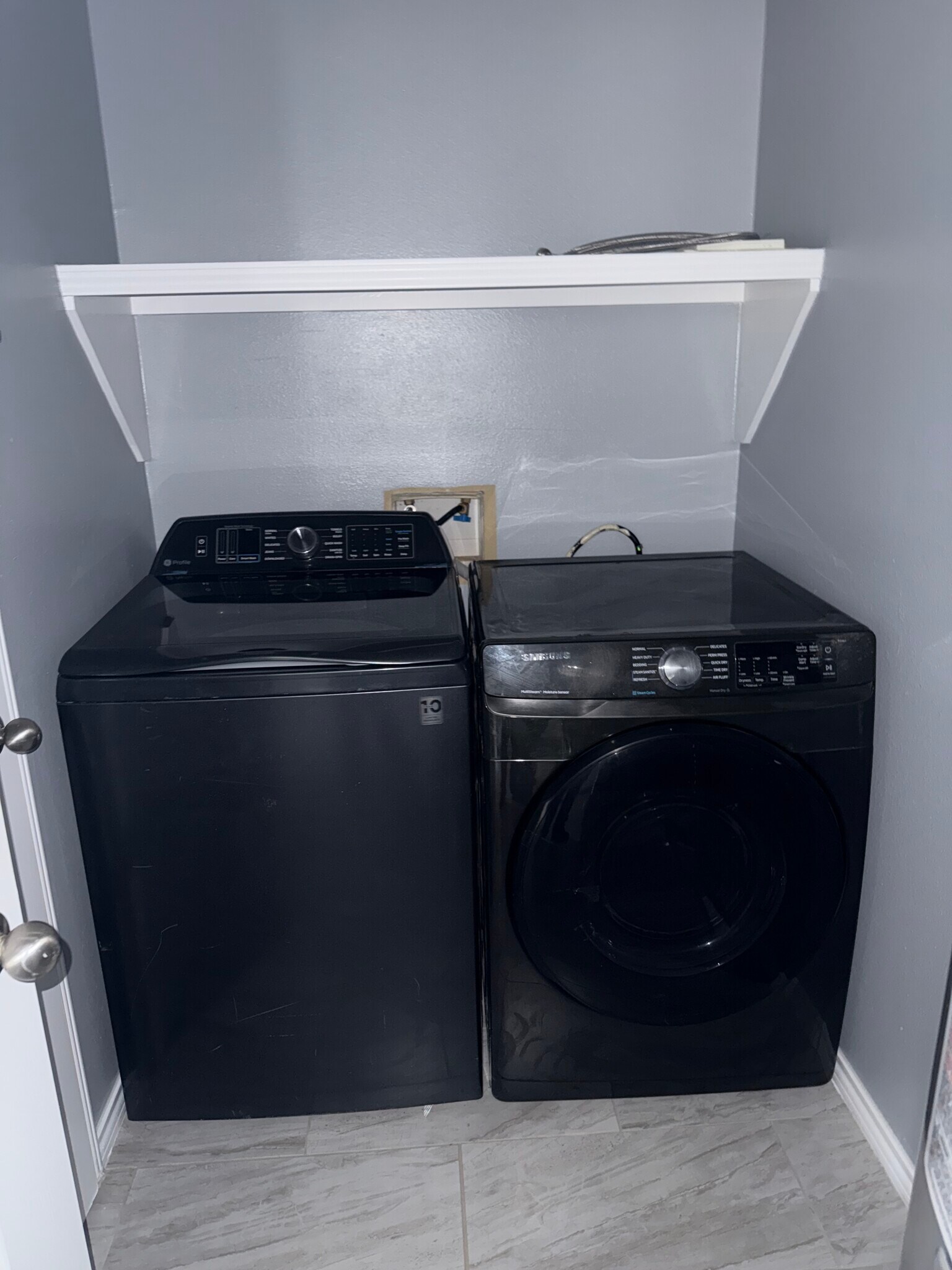 Building Photo - 106 S 48th Ln