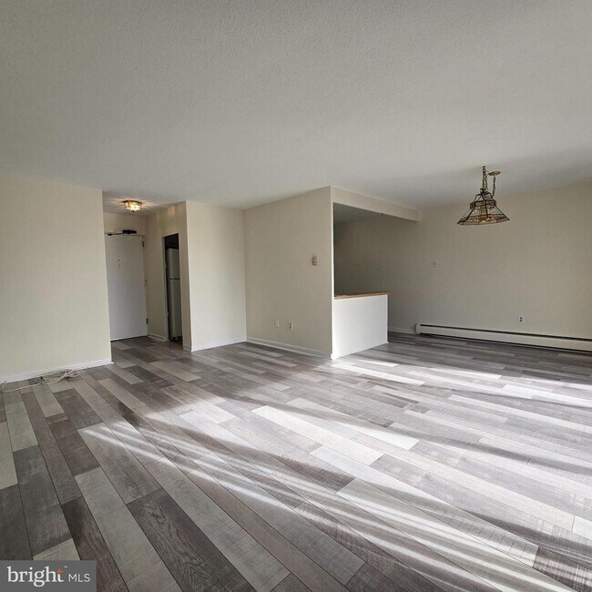 Building Photo - 111 Chestnut St