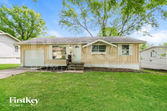 Building Photo - 9309 Farley Ave