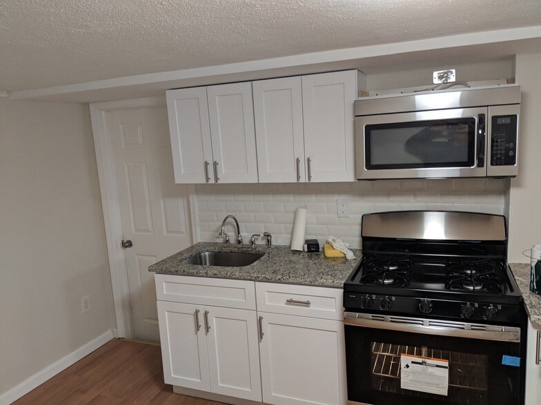 Building Photo - 153 Weigands Ln