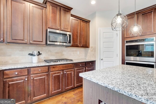 Building Photo - 180 Charleston Dr