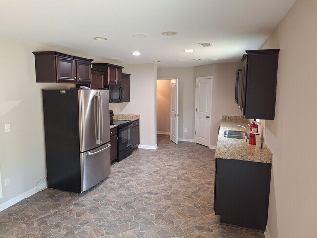 Building Photo - Wonderful Two Story Four Bedroom Home in Northeast Columbia!