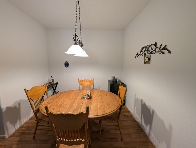 Building Photo - Charming 2BD/2BA townhome for rent in a qu...