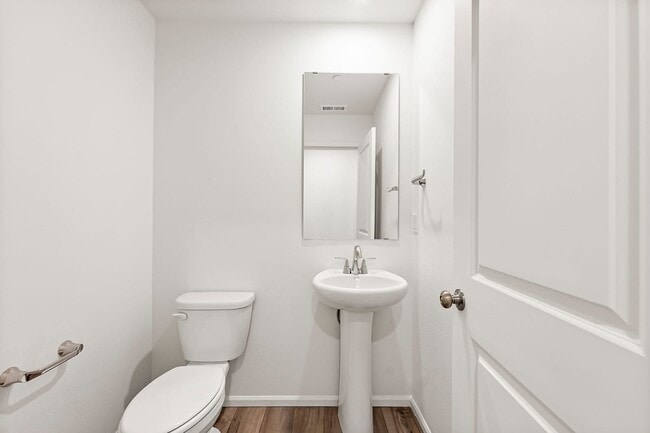 Building Photo - 620 Alocasia Street NE