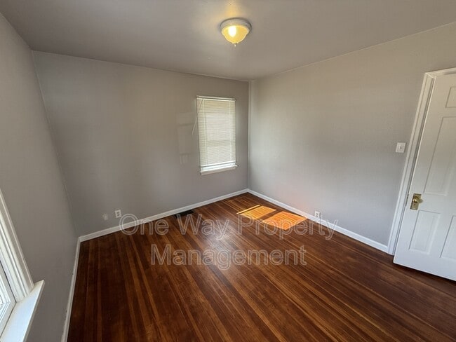 Building Photo - 519 23rd St