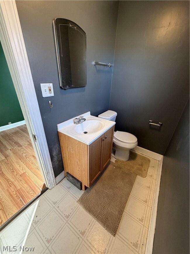 Building Photo - 143 Clifton Dr