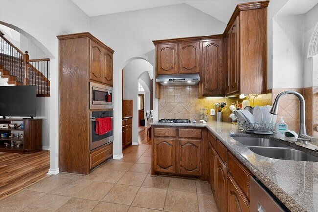 Building Photo - 4933 Bacon Dr