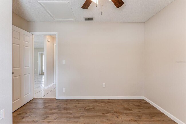 Building Photo - 5010 Larch Ln