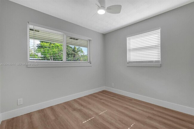Building Photo - 700 NW 18th St