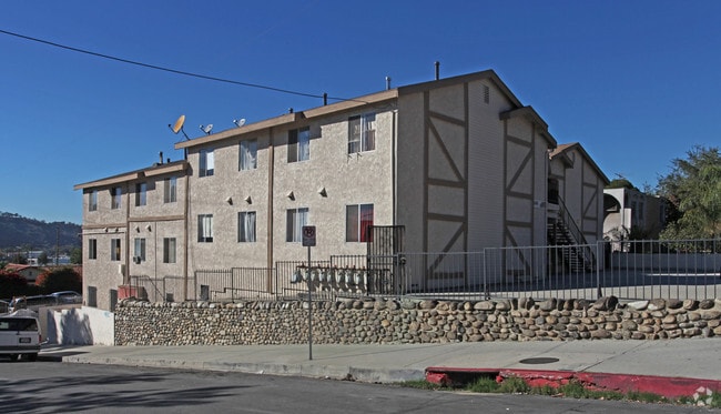 Building Photo - 3301 Griffin Ave