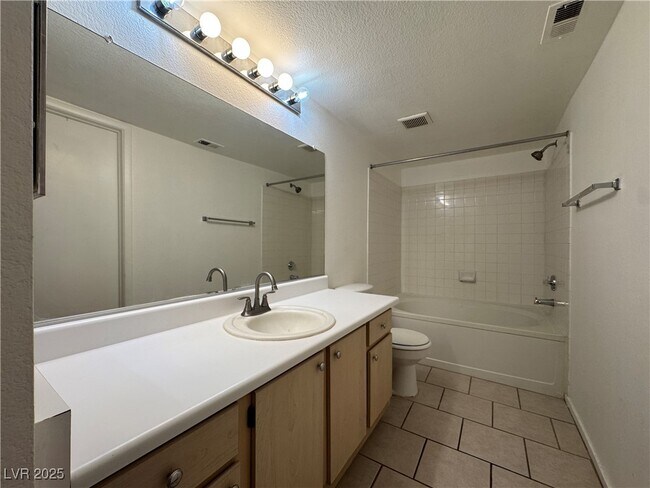 Building Photo - 8101 W Flamingo Rd