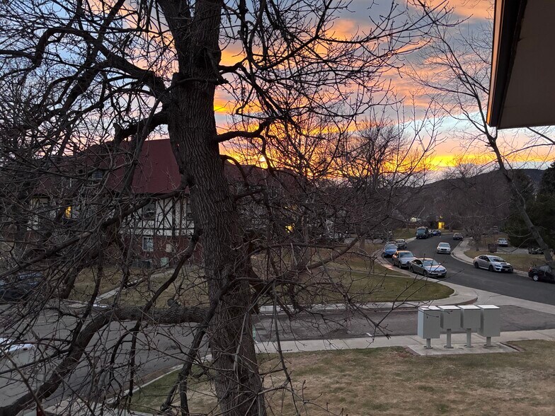 Building Photo - 3250 Oneal Cir