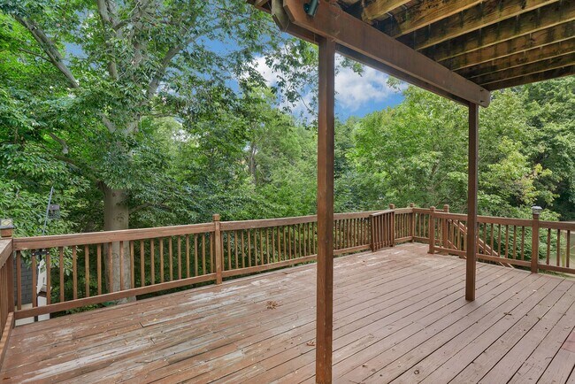 Building Photo - 505 4th