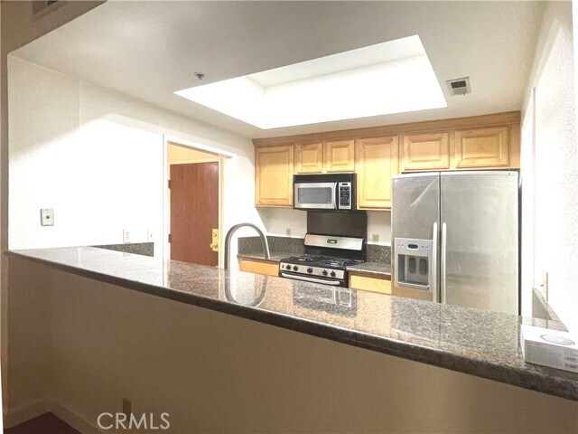 Building Photo - 2563 Plaza del Amo