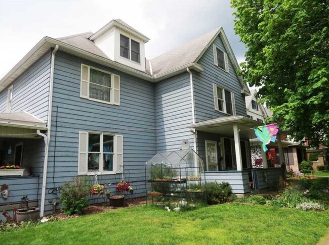 Primary Photo - Hancock Ave