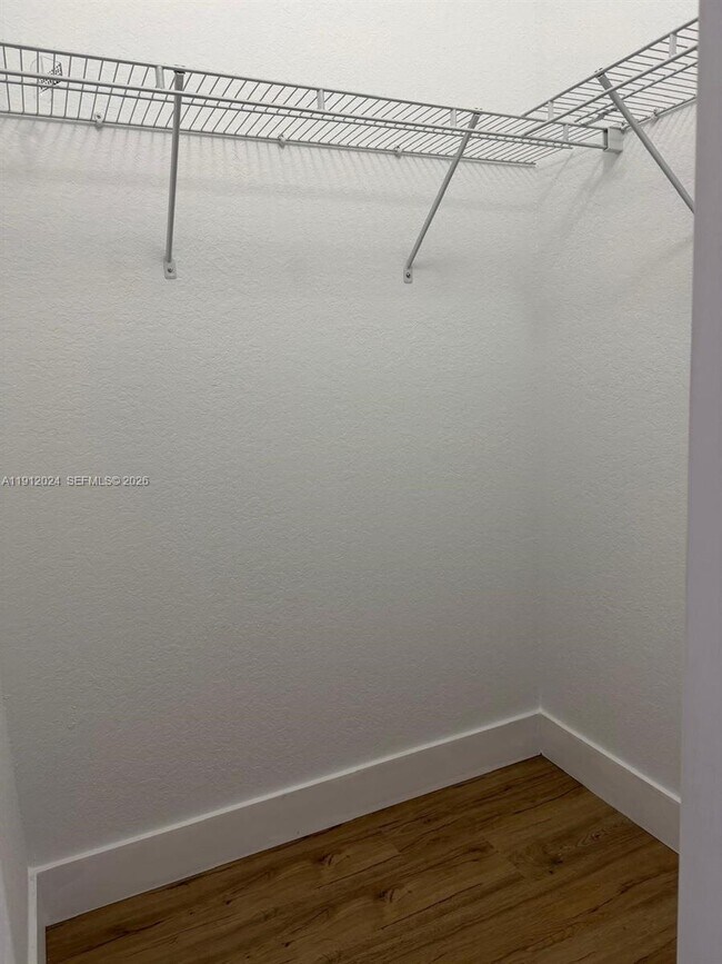 Building Photo - 14934 SW 41st Ln