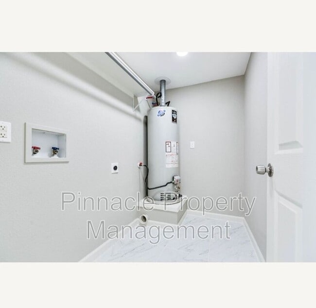 Building Photo - 1902 Coleman St