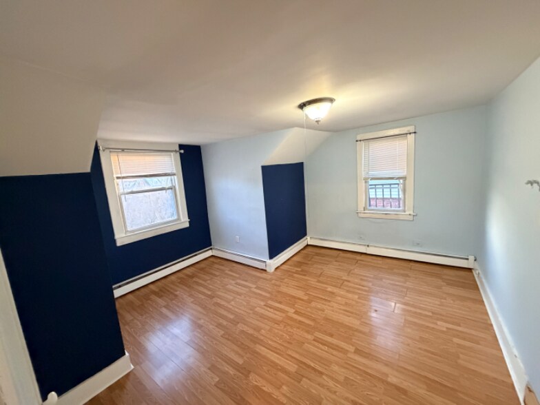 Building Photo - 103 Smalley St