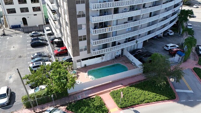 Building Photo - 4141 Nautilus Dr