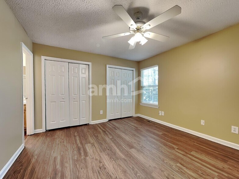 Building Photo - 704 Pepperstone Ct