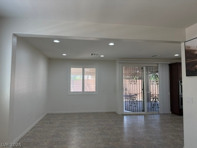 Building Photo - 6460 W Diablo Dr