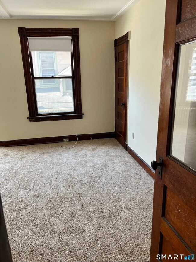 Building Photo - 17 Park Pl