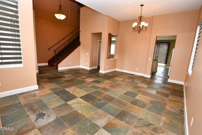 Building Photo - 621 Riviera Ct