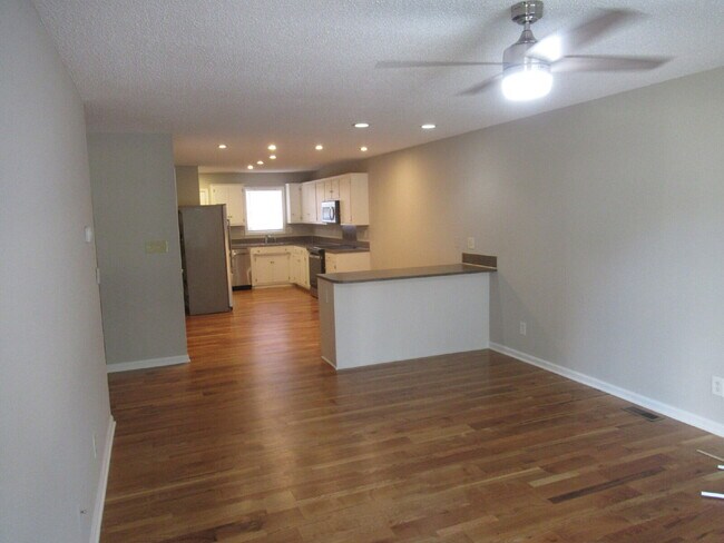 Building Photo - Renovated 2-Bedroom Duplex for Rent Just North of Lincolnton!