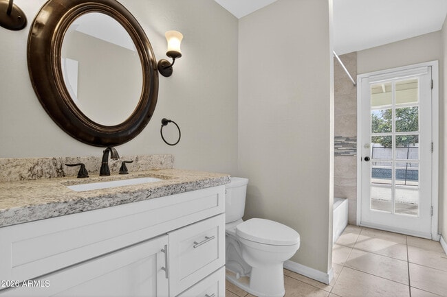 Building Photo - 6843 E Redfield Rd