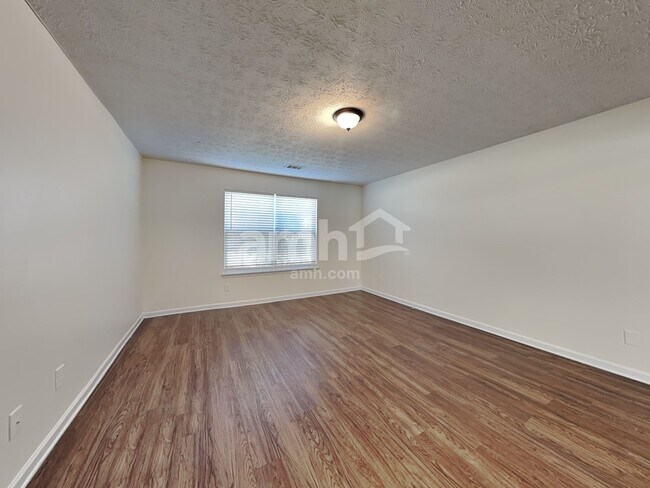 Building Photo - 78 Red Maple Way