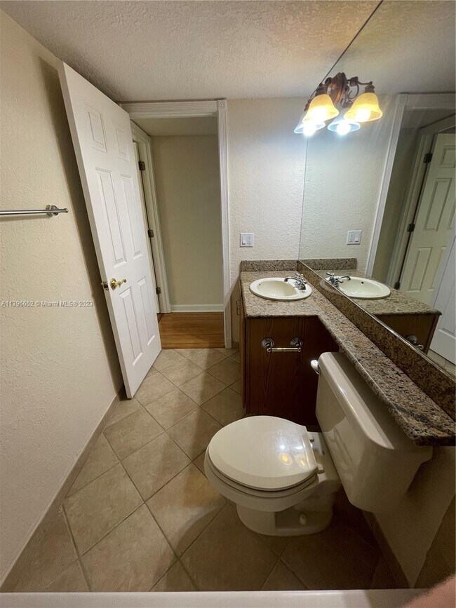 Building Photo - 1501 E Broward Blvd