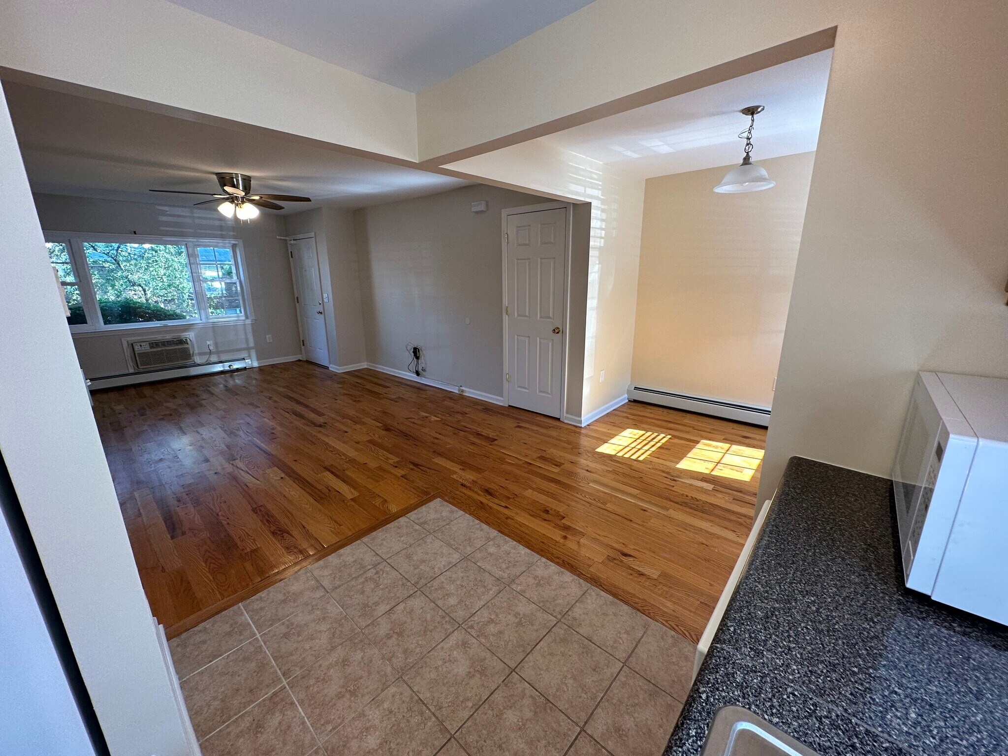Building Photo - 46 Wedgewood Dr